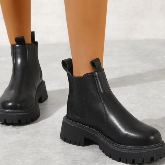 Minimalist Slip On Chelsea Boots, Preppy Outdoor Boots - Picture 5 of 5